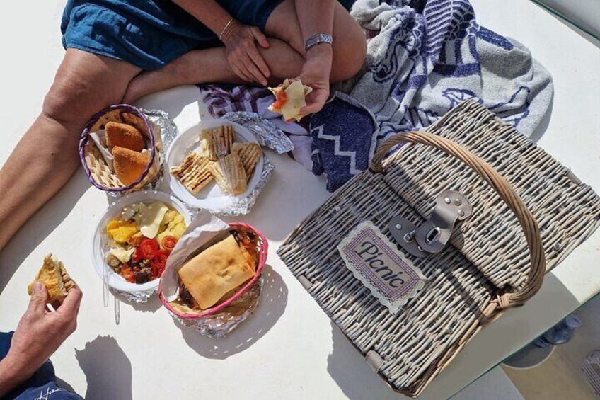 Picnic Boat Tour Explore Ortigia and the Syracuse Coast 1