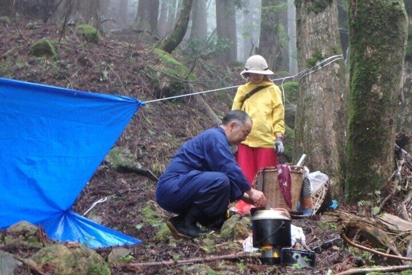 Clear stream trekking in Tottori 4