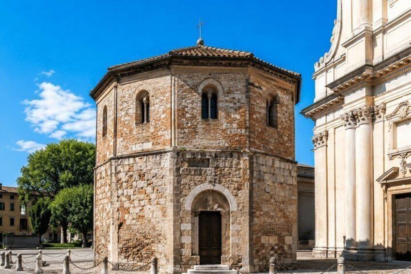 Hello Varese Private 2 Hour Intro City Walk with Local Guide 4
