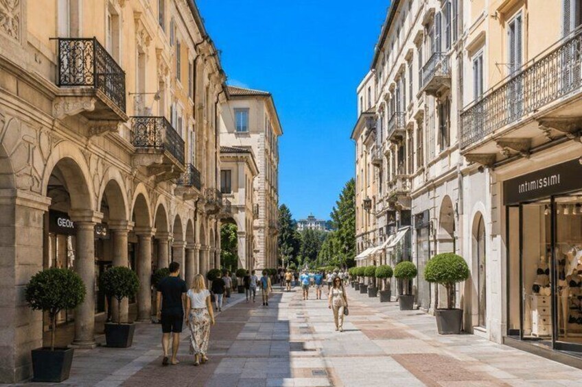 Hello Varese Private 2 Hour Intro City Walk with Local Guide 3