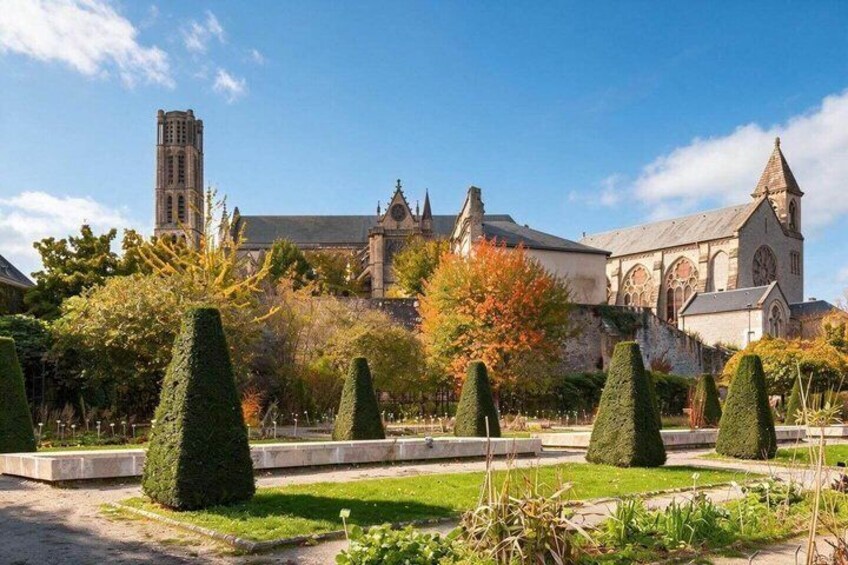 Private 2 Hour Intro City Walk with Local Guide in Limoges 5