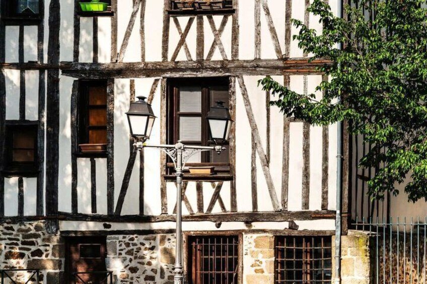 Private 2 Hour Intro City Walk with Local Guide in Limoges 3