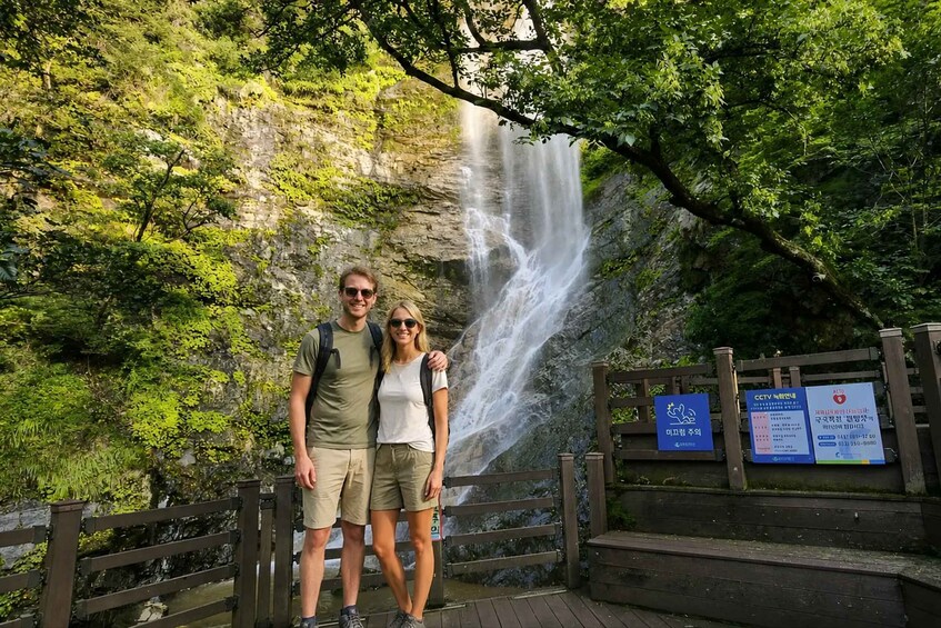 Chuncheon: Gugok Falls, Arboretum & Dakgalbi Tour 1