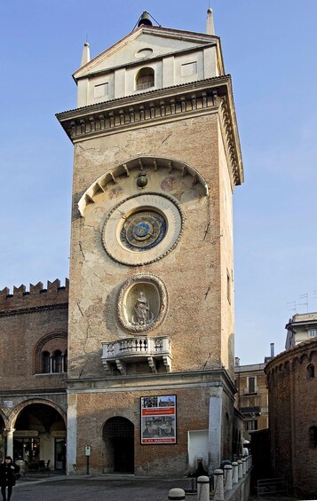 Mantua: The City of 100 Towers from a bird's eye view (on foot) 1