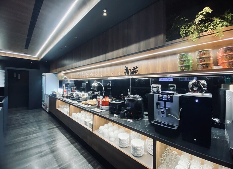 Picture 2 for Activity KHH Kaohsiung Airport Southern Premium Lounge Access 3