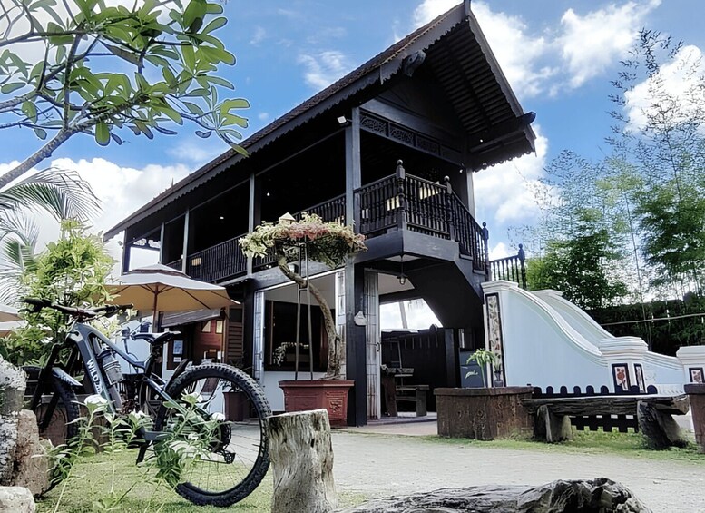 Butterworth: Guided Bike Ride to Kampung Agong 1
