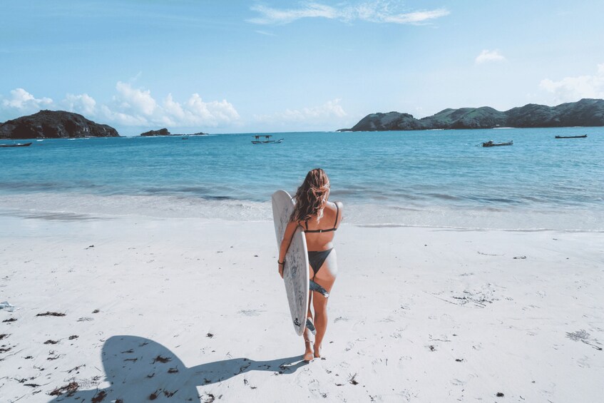 Picture 2 for Activity Kuta Lombok: 4-Day Surf Camp with Accommodation & Meals 2