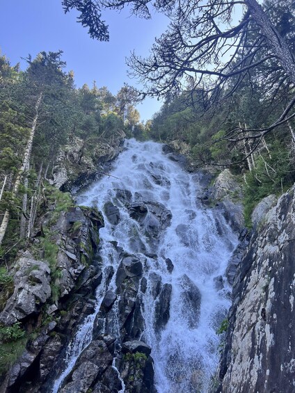 Picture 2 for Activity Aigüestortes National Park: Guided Hike with Waterfall 3