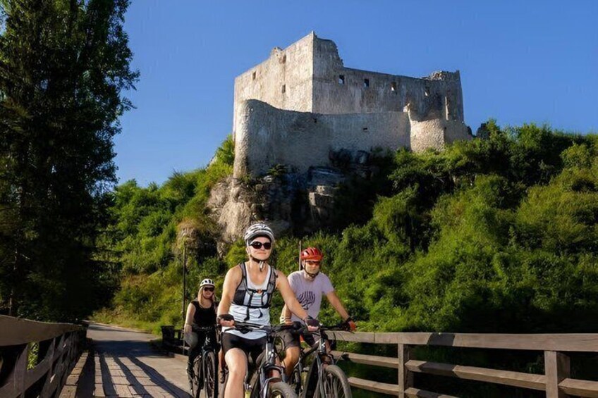Discover Slunj on eBike with Mirela Active Studio 1