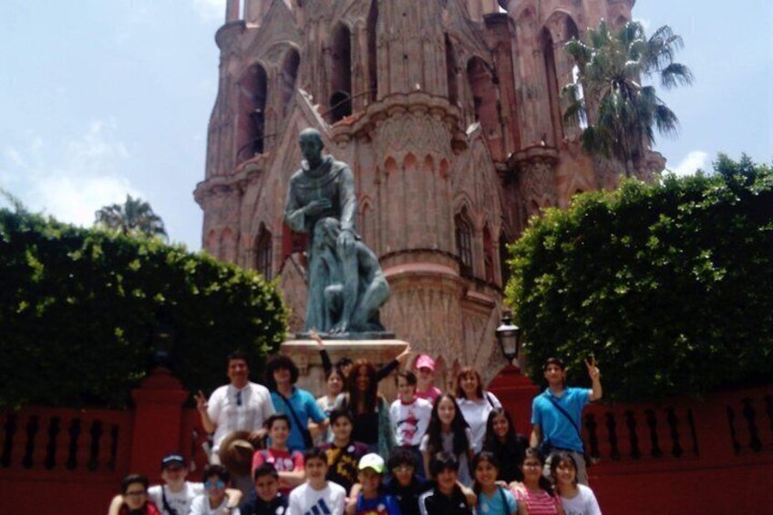 Walk with a Born and Raised Guide at San Miguel de Allende 4