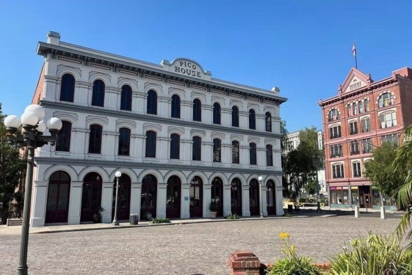 Small Group History Walking Tour of Downtown Los Angeles 5