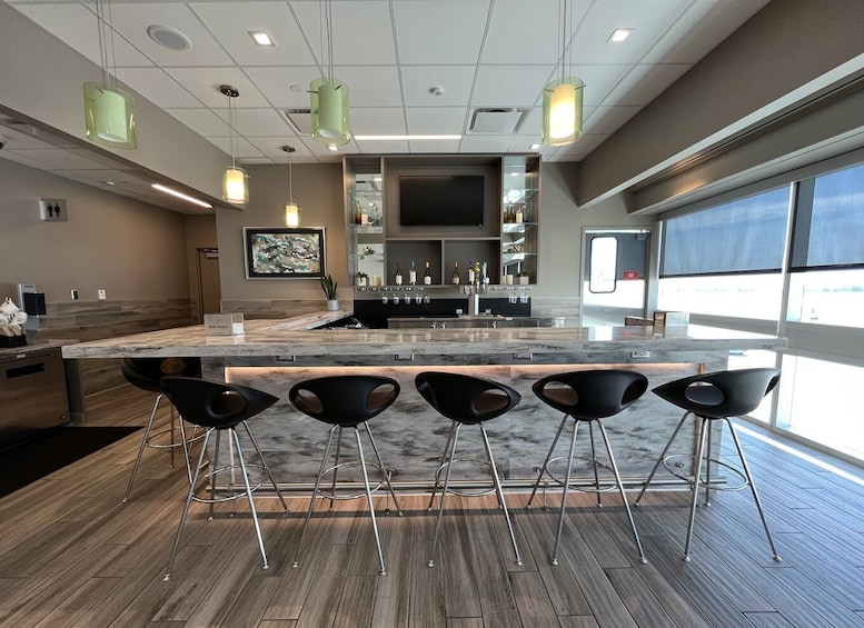 Picture 1 for Activity ONT Ontario International Airport: Aspire Lounge Access 4
