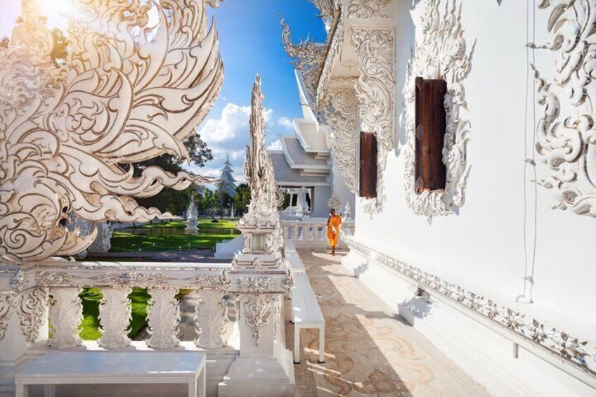 Chiang Mai to Chiang Rai: White, Blue & Black Temples Day Tour 3