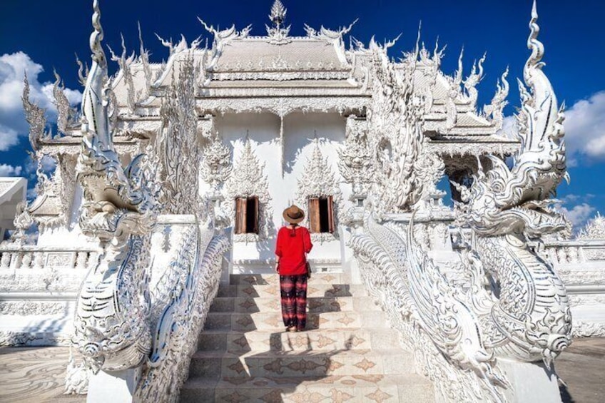 Chiang Mai to Chiang Rai: White, Blue & Black Temples Day Tour 1