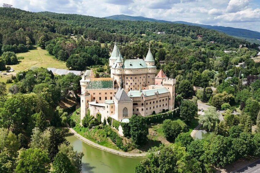 Bratislava Bojnice Castle, Cicmany & Banská Štiavnica Guided Tour 4