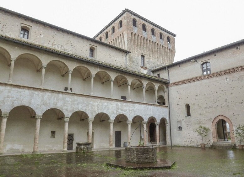 Picture 4 for Activity Torrechiara Castle: History, love nest and legends 2