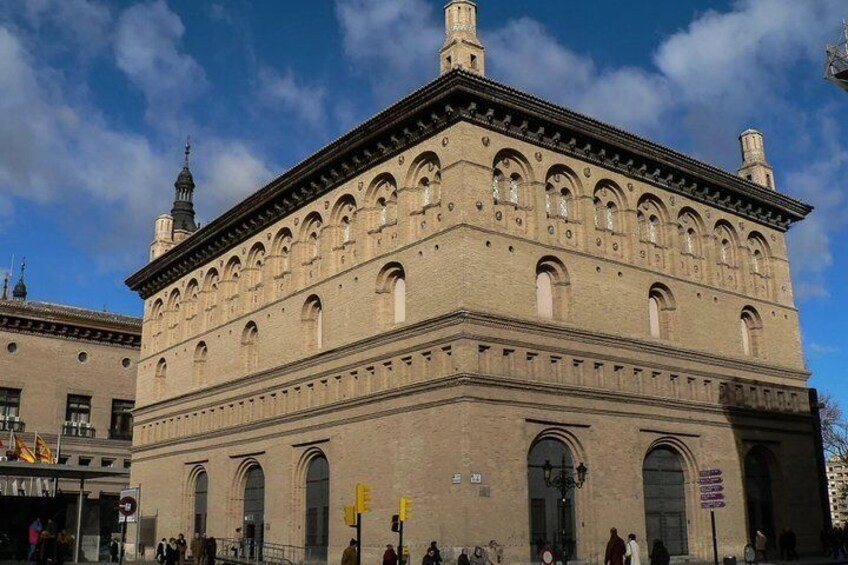 Zaragoza Old Town and El Pilar Self Guided Walking Tour with Quiz 5