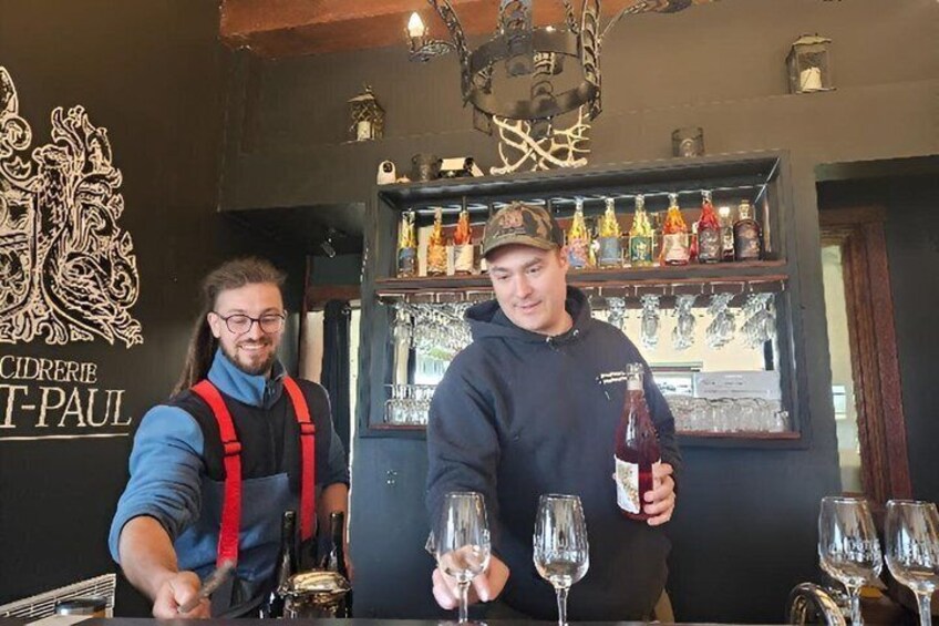 Experience the Wines of the Montérégie in a Private Tour 2