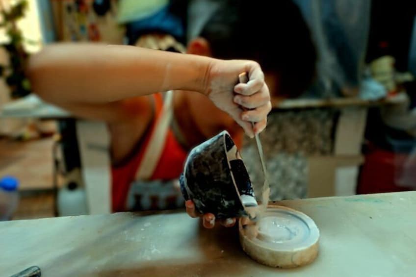 Samos Art Workshop: Gypsum Craftsman Path in Karlovasi 4