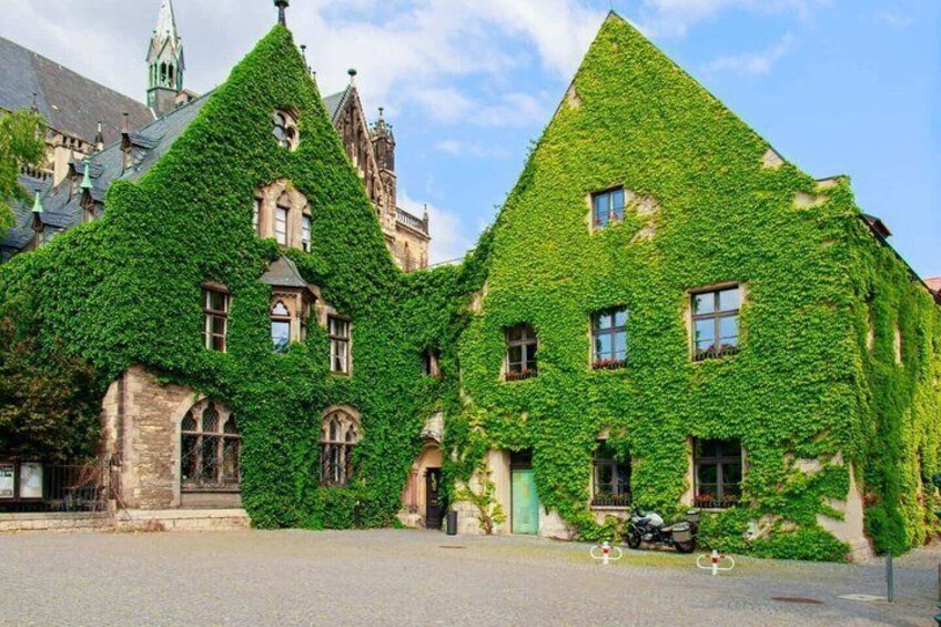 Magdeburg Private 2 Hour Intro City Walk with Local Guide 5