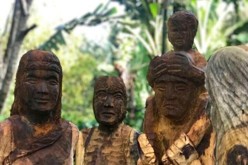 Explore Hanoi's Ancient City with Transportation 4