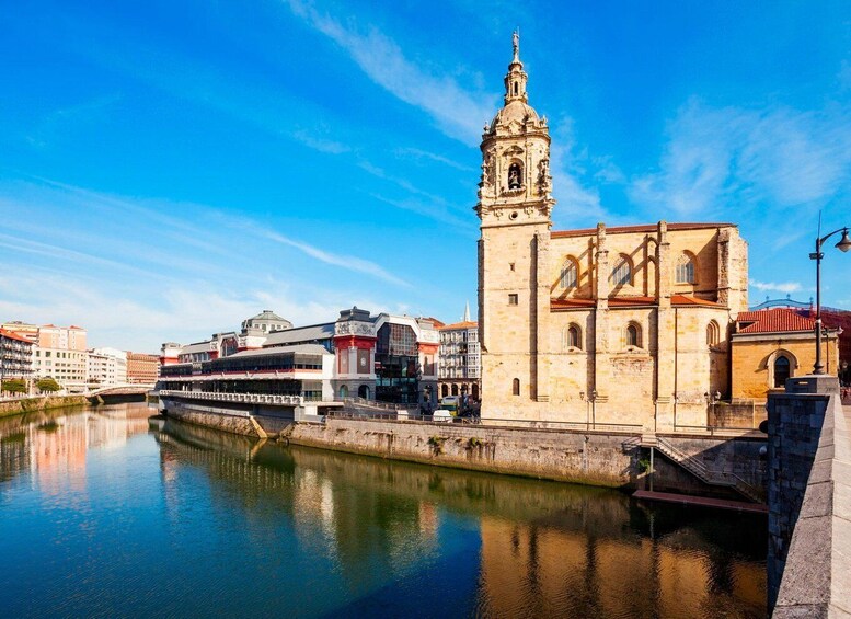 Picture 4 for Activity Free walking Tour Historical Bilbao with local guides 5