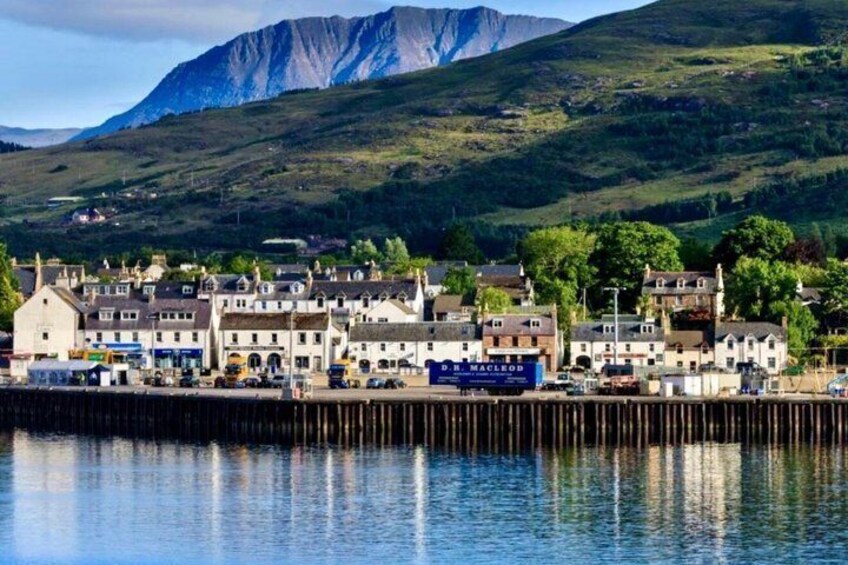 Ullapool Port Ardvreck Castle and the Highlands of Assynt 1