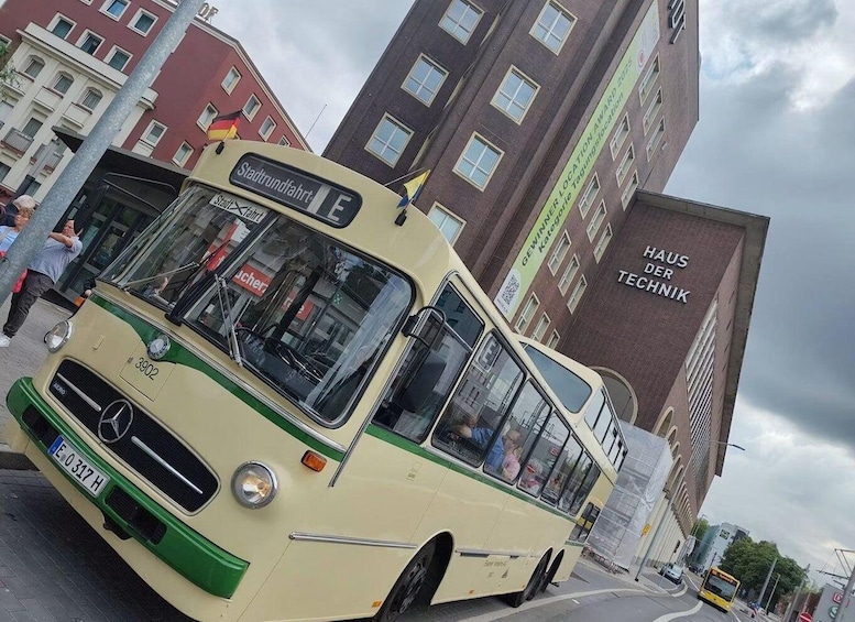 Picture 2 for Activity Essen: Vintage Bus and Lake Baldeney Cruise with Guide 2