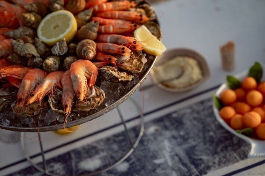 Pop up oyster bar on Normandy beach 5