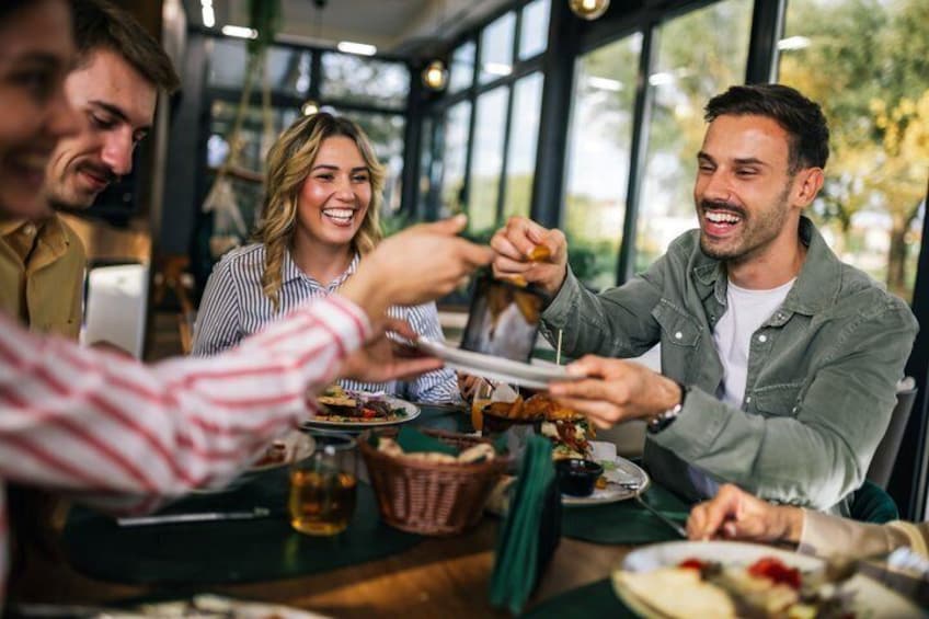 Asheville: Downtown Food Tour with 6 Tastings & Ham Biscuit 1