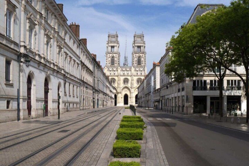 Hello Orléans Private 2 Hour Intro City Walk with Local Guide 2