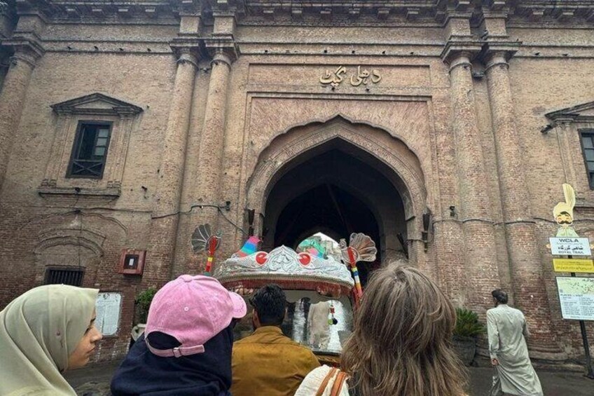 Private Tour Lahore Walled City, Fort, Badshahi Mosque and Wagha 1