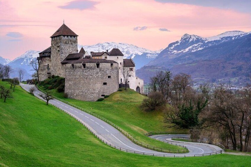 Explore 3 Countries Liechtenstein Austria and Swiss Private Tour 2