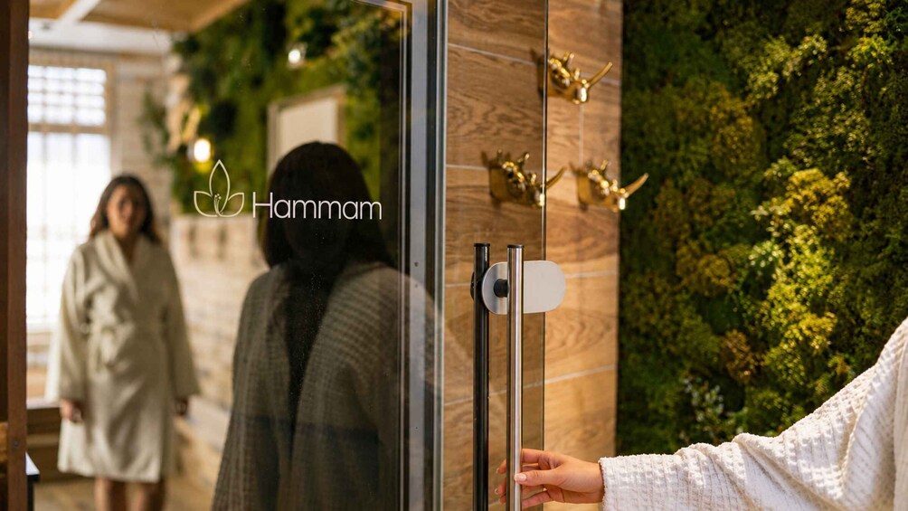 Picture 1 for Activity Annecy: Romantic Experience in a Private Spa 2