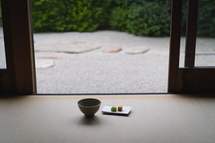Tea Ceremony and Matsue Castle With Local and Audio Guide 4