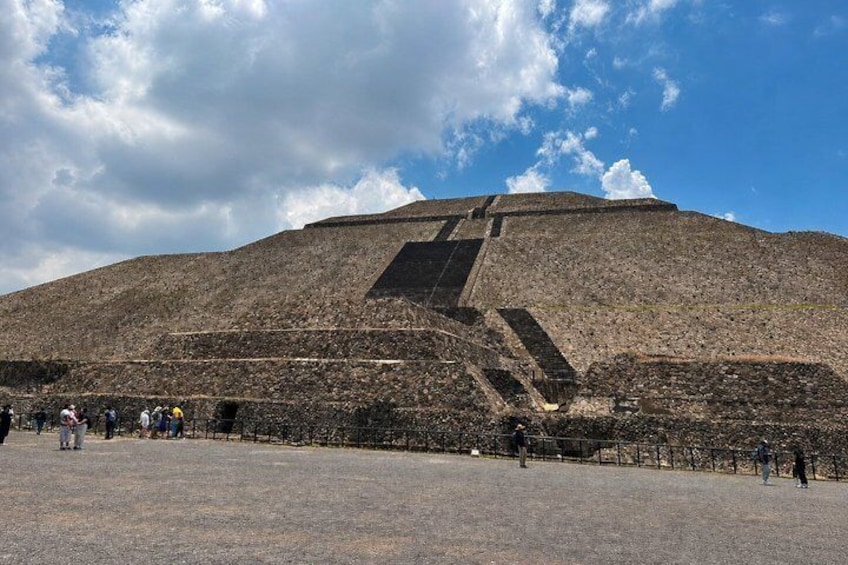 Guided tour of Teotihuacan with certified guide Small group 1