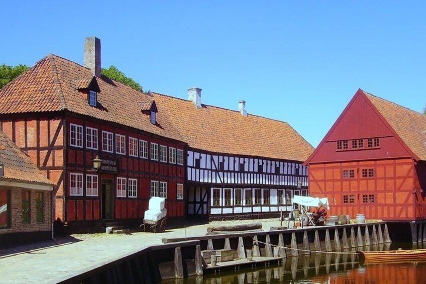 Aarhus Self Guided Tour at Old Town, Cathedral Audio with Quiz 2