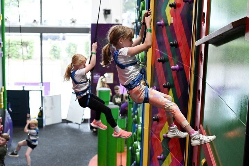 Weekend and Holiday Climb - Climb Quest Milton Keynes 4