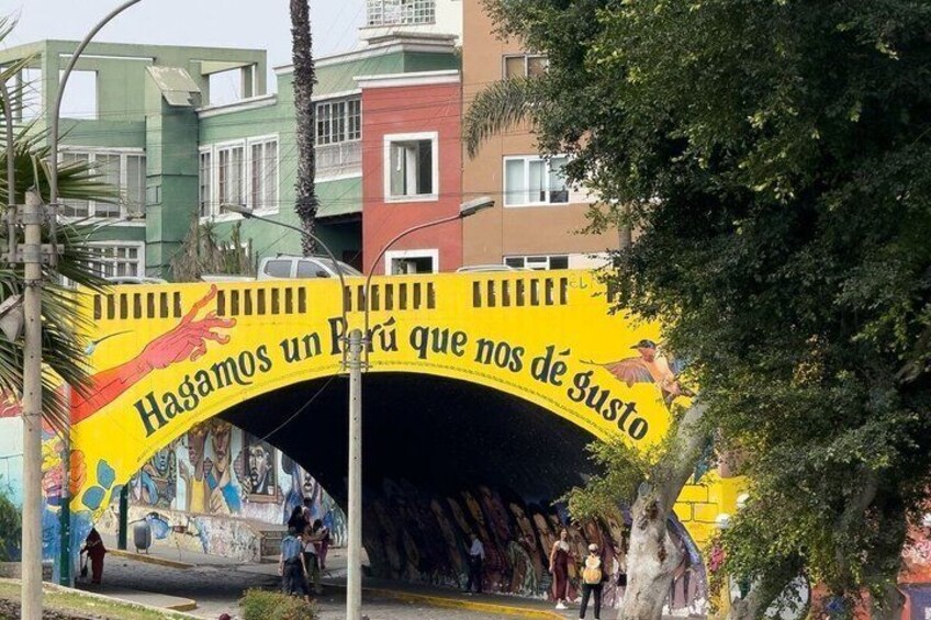 Explore Pachacámac Sanctuary and Barranco District Tour 2