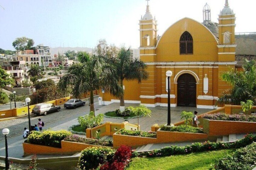 Explore Pachacámac Sanctuary and Barranco District Tour 1