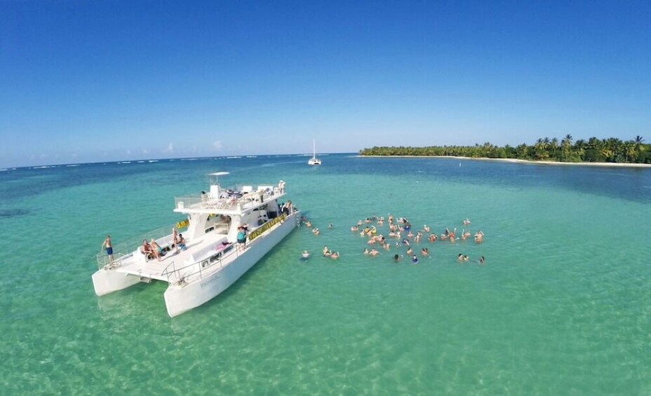 Cabeza de Toro Reserve Glass-Bottom Catamaran Cruise 1