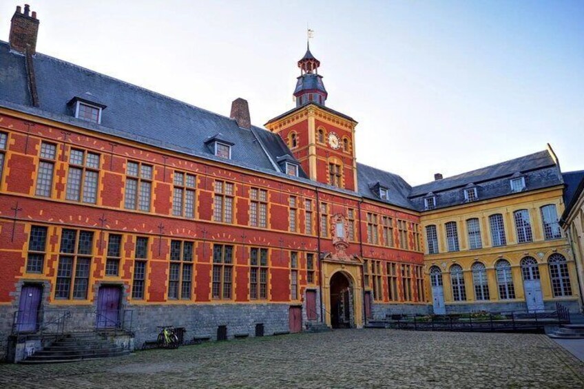 Lille Self Guided Walking Tour Landmarks with Audio and Quiz 4