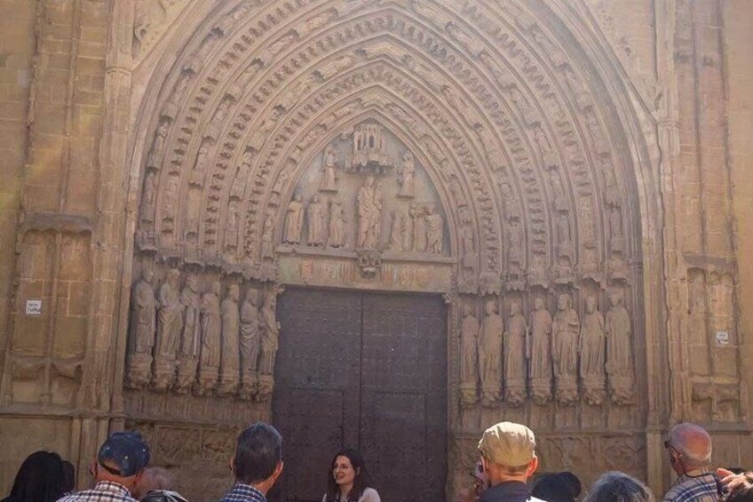 Guided Tour of Huesca Discover its History and Culture 3