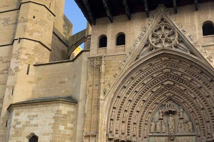 Guided Tour of Huesca Discover its History and Culture 1