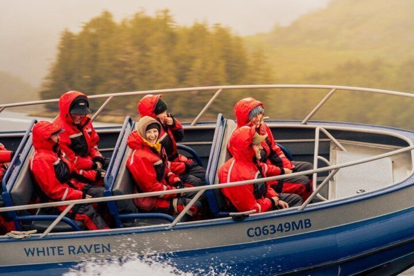 Tofino Bear Watching Tour: Explore Clayoquot Sound 4