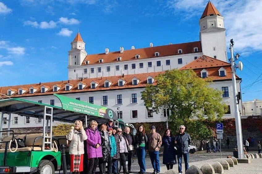 E bus Sightseeing Tour Bratislava 1