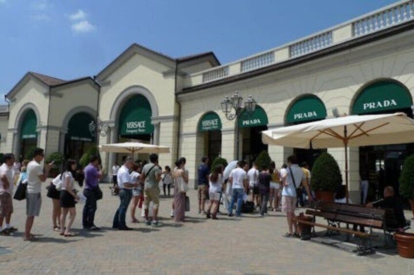 Serravalle Designer Outlet Shopping Round Trip Shuttle from Milan 2