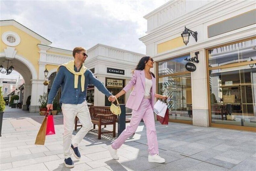 Shuttle Bus Package from Vienna to McArthurGlen Parndorf Outlet 3