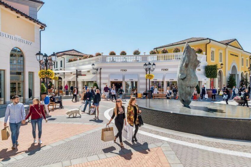 Discount Card and Shopping to Casa Via della Torre 1