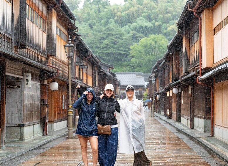 Kanazawa: 4-Hour Castle, Garden & Geisha with DSLR Photos 1